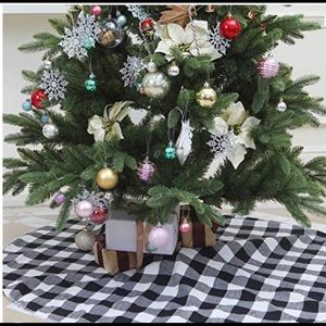 VGIA  48  inch Christmas Tree Skirtrt White and Black Buffalo Check...